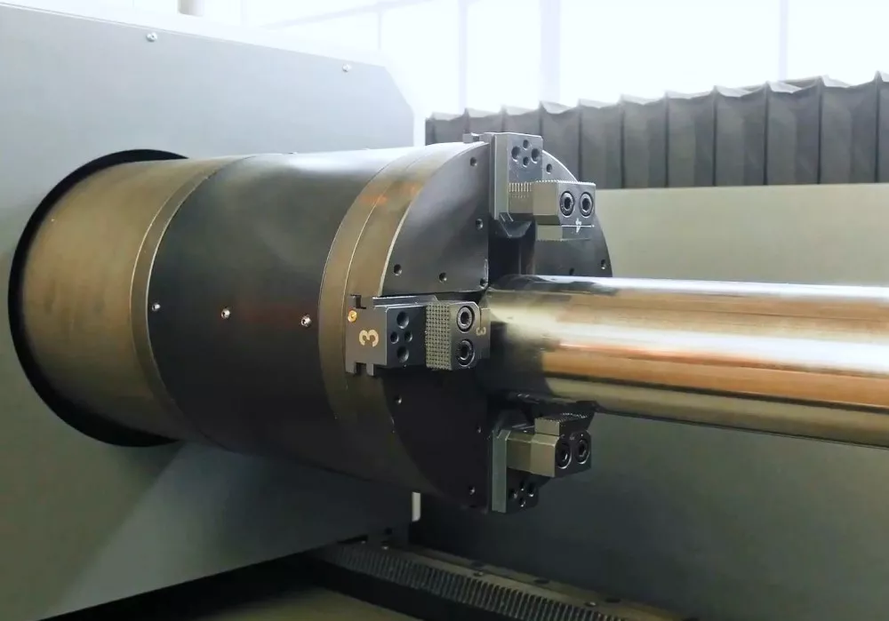 FL-6000R-1000-D220-IPG Лазерный аппарат для резки труб